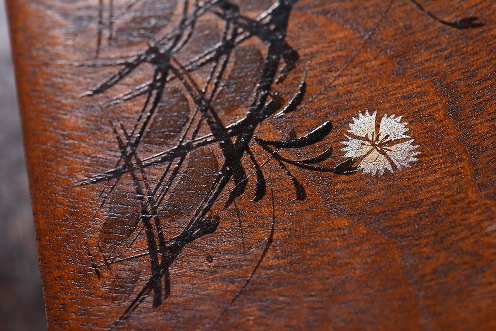 アンティーク雑貨　古い木製のレトロで小さな小物収納箱