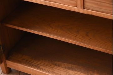 アンティーク家具　パイン材製　イギリスアンティークのサイドボード