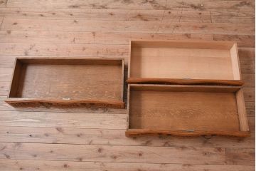 ヴィンテージ家具　フランスビンテージ　オーク材製　美しい彫刻入りのサイドキャビネット