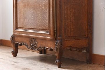 ヴィンテージ家具　フランスビンテージ　オーク材製　彫刻入りガラスケース(ショーケース)