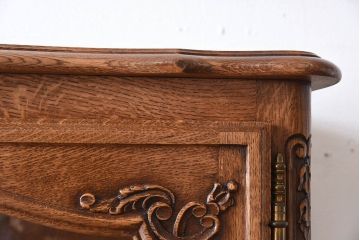 ヴィンテージ家具　フランスビンテージ　オーク材製　彫刻入りガラスケース(ショーケース)