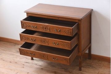 ヴィンテージ家具　フランスビンテージ　オーク材製　彫刻入り3段チェスト(キャビネット)