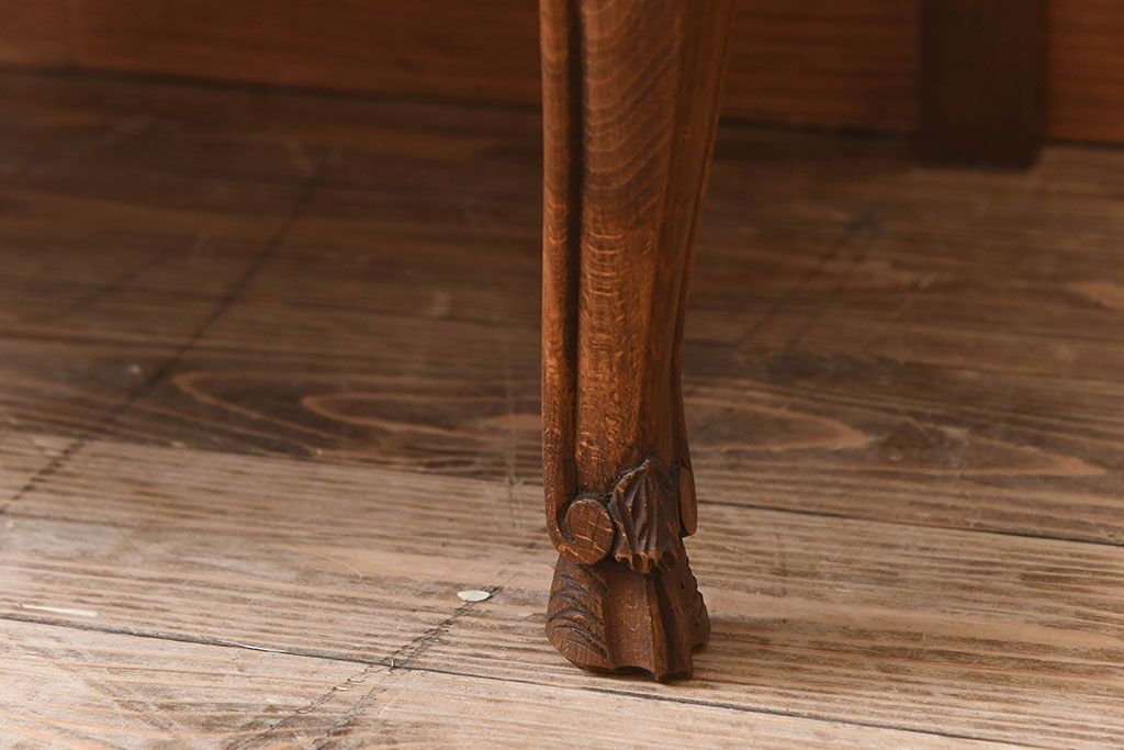 ヴィンテージ家具　フランスビンテージ　オーク材製　彫刻入り3段チェスト(キャビネット)