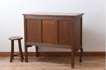 ヴィンテージ家具　フランスビンテージ　オーク材製　彫刻入り3段チェスト(キャビネット)