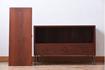 アンティーク家具　アンティーク　気泡ガラス引き戸の鉄脚ローボード(2)