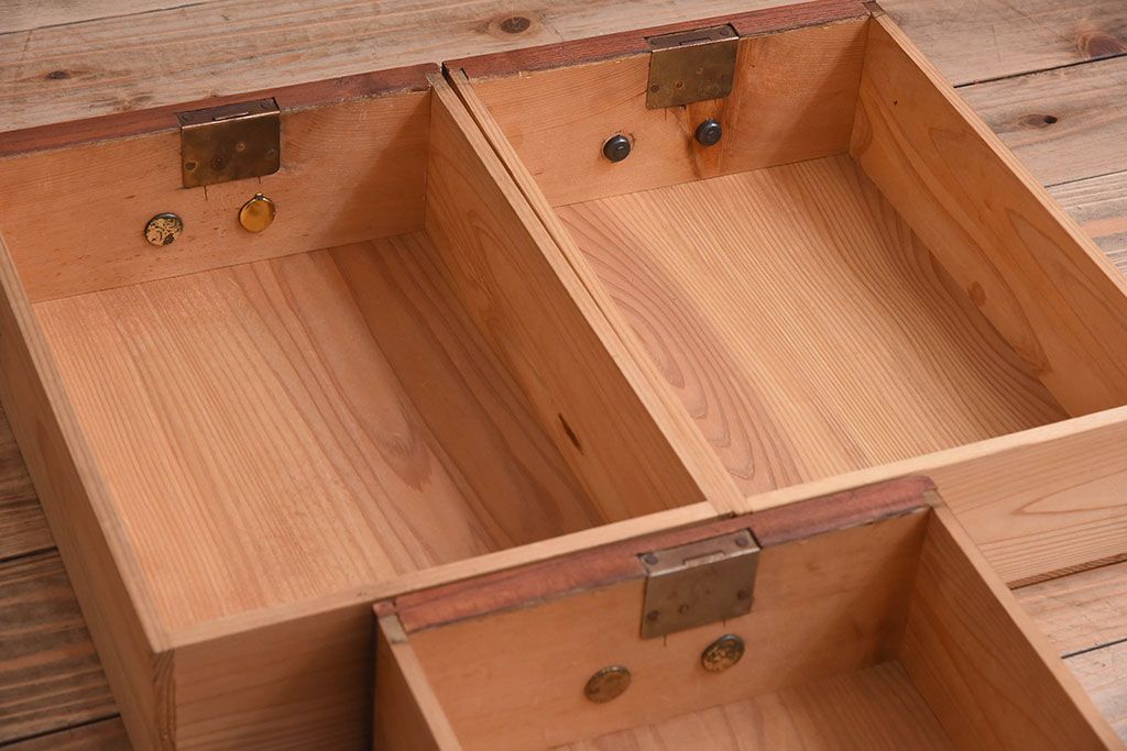 アンティーク家具　アンティーク　気泡ガラス引き戸の鉄脚ローボード(2)