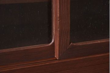 アンティーク家具　アンティーク　気泡ガラス引き戸の鉄脚ローボード(2)