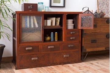 アンティーク家具　結霜ガラス入り!前面欅材の小ぶりなアンティーク収納棚(2)