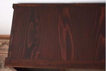 アンティーク家具　結霜ガラス入り!前面欅材の小ぶりなアンティーク収納棚(2)