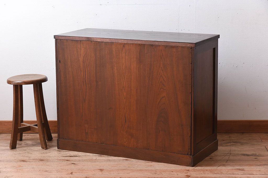 アンティーク家具　大正ロマン　上手物　古い木製のアンティークチェスト