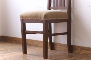 アンティーク家具　クッション座面　ナラ材製のシンプルなアンティークチェア(2)