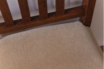 アンティーク家具　クッション座面　ナラ材製のシンプルなアンティークチェア(2)