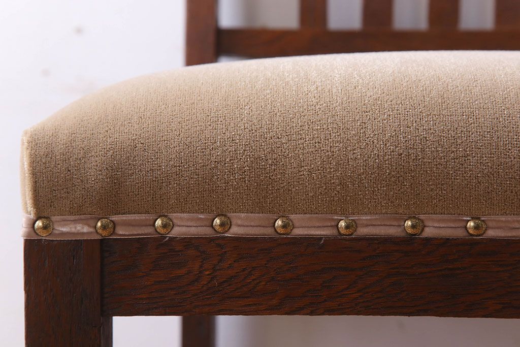 アンティーク家具　クッション座面　ナラ材製のシンプルなアンティークチェア(2)