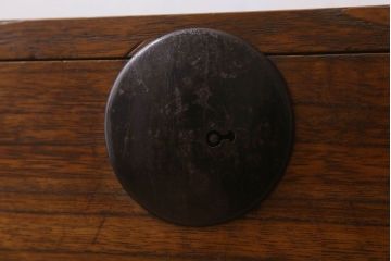 アンティーク家具　シンプルな古い木製の箪笥ローボード(衣装箪笥)