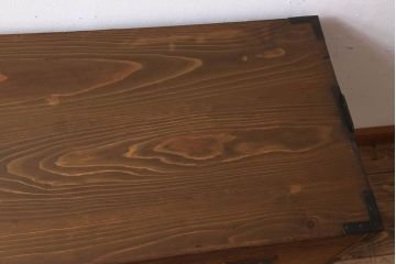 アンティーク家具　鉄脚付き!シンプルな古い木製の箪笥ローボード(衣装箪笥)