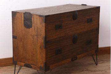 アンティーク家具　鉄脚付き!シンプルな古い木製の箪笥ローボード(衣装箪笥)