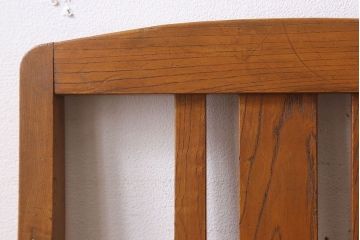 アンティーク家具　クッション座面　栗材製のシンプルなアンティークチェア