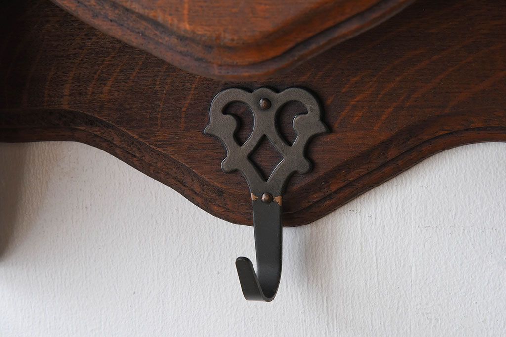アンティーク雑貨　オランダビンテージ　お皿立て付き　オーク材のウォールフック