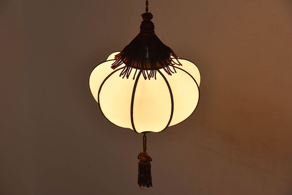 ほおずき型　飾り房付き　アンティーク天井照明