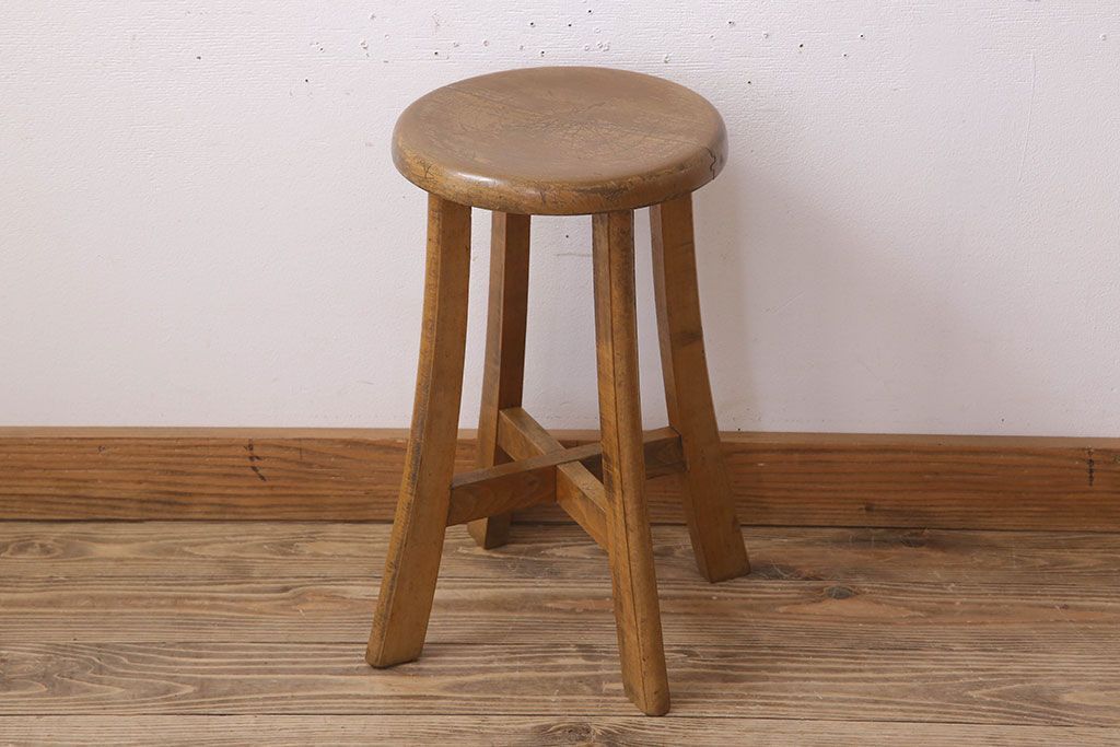 アンティーク家具　シンプルデザイン　アンティークの丸型スツール(2)