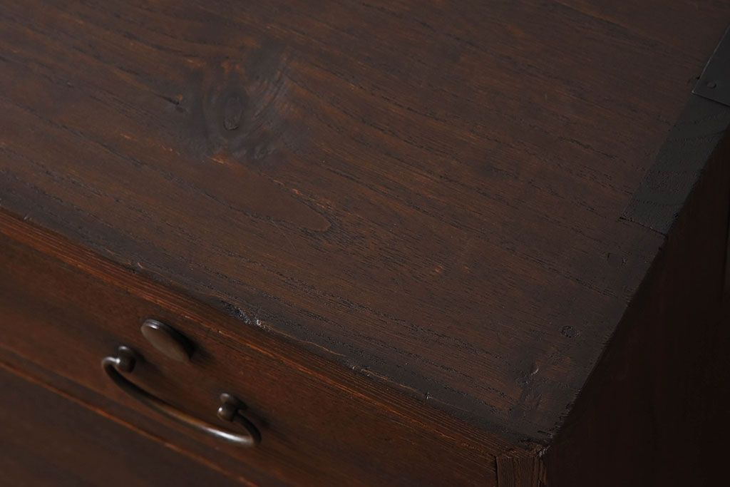 アンティーク家具　鉄脚付き　総桐材の衣装箪笥サイドボード