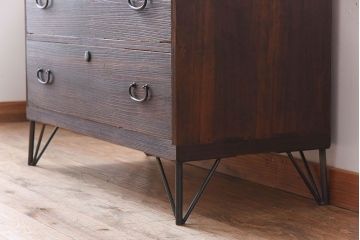 アンティーク家具　鉄脚付き　総桐材の衣装箪笥サイドボード