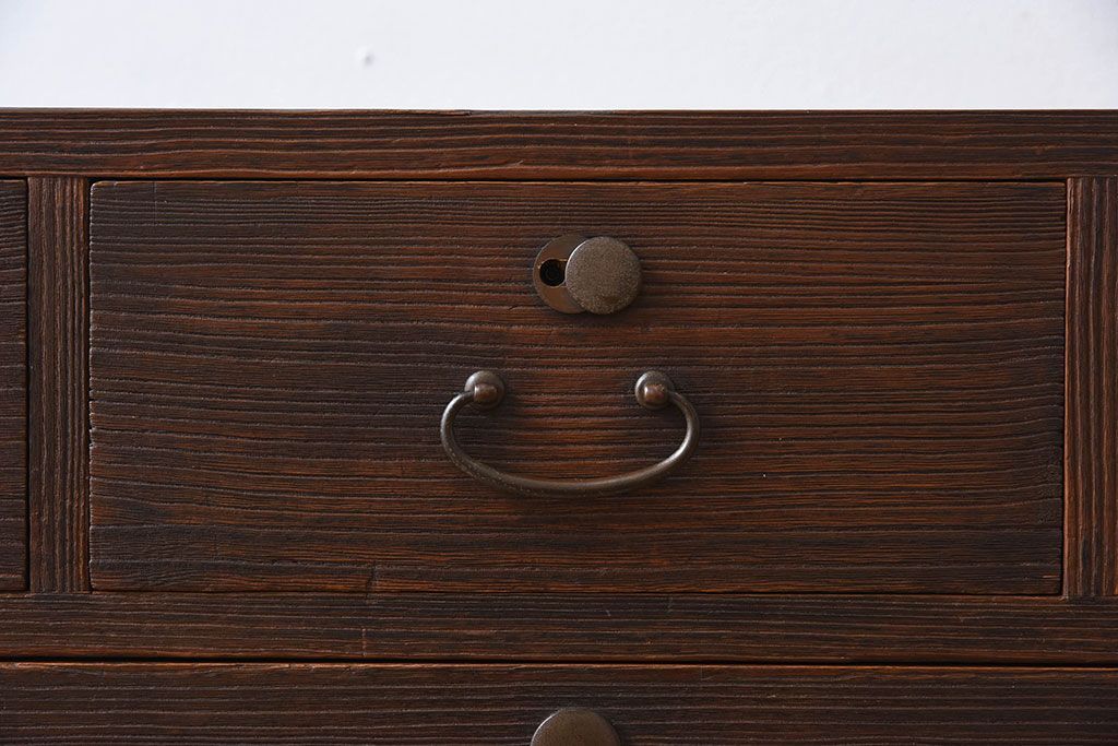 アンティーク家具　鉄脚付き　総桐材の衣装箪笥サイドボード