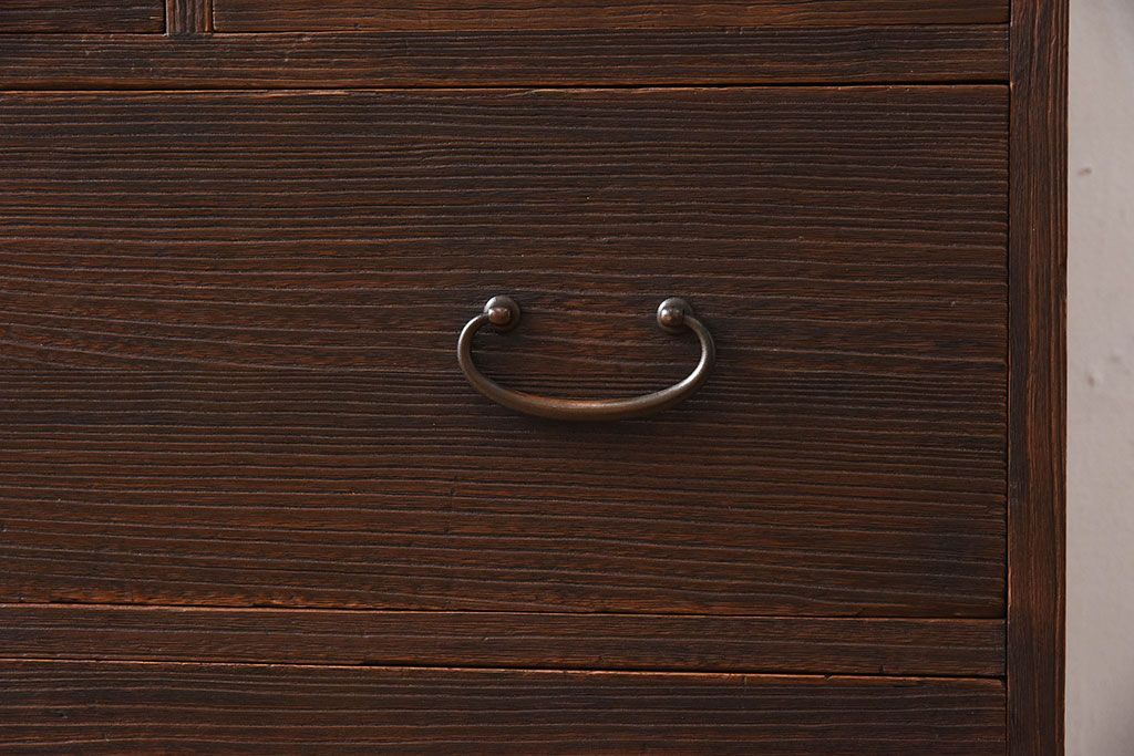 アンティーク家具　鉄脚付き　総桐材の衣装箪笥サイドボード