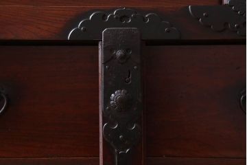 アンティーク家具　古民具・骨董　前面欅材製　江戸明治期の三国車箪笥