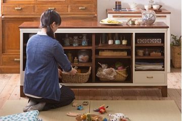 アンティーク家具　アンティークホワイトペイント　脚付きローボード