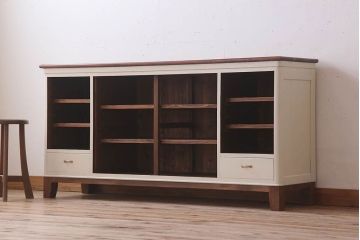 アンティーク家具　アンティークホワイトペイント　脚付きローボード