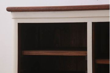 アンティーク家具　アンティークホワイトペイント　脚付きローボード