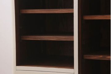 アンティーク家具　アンティークホワイトペイント　脚付きローボード