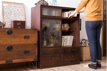 アンティーク家具　ダイヤガラス入り!和製アンティークの古い茶箪笥