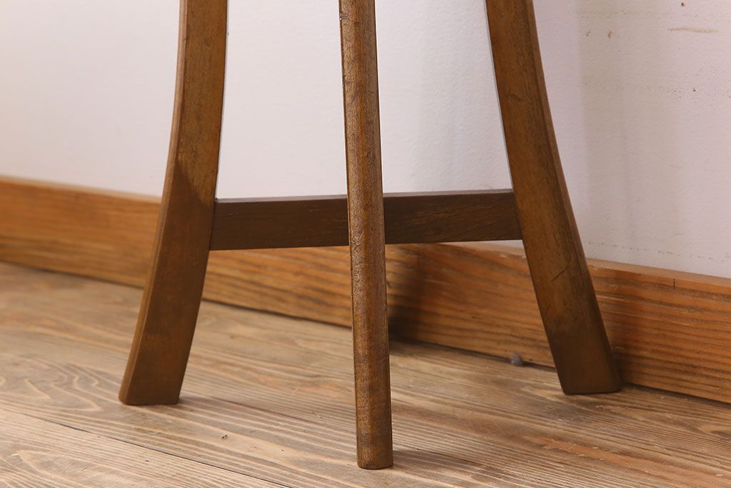 アンティーク家具　シンプルデザイン　アンティークの丸型スツール(3)