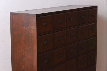 アンティーク家具　前面栓材　古い木製のアンティーク薬箪笥(引き出し)