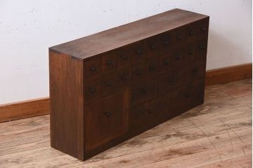 アンティーク家具　古い木製のアンティーク薄型薬箪笥(引き出し)