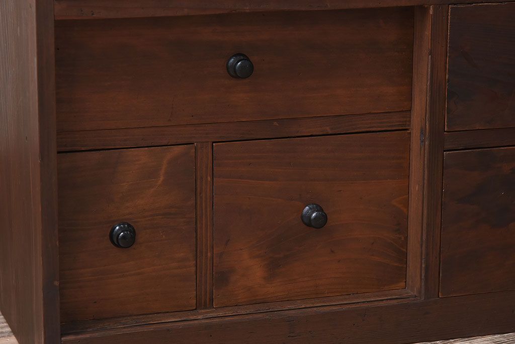 アンティーク家具　古い木製のアンティーク薄型薬箪笥(引き出し)