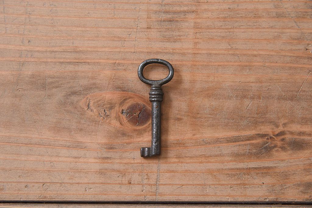 アンティーク家具　古い木製のアンティーク薄型薬箪笥(引き出し)