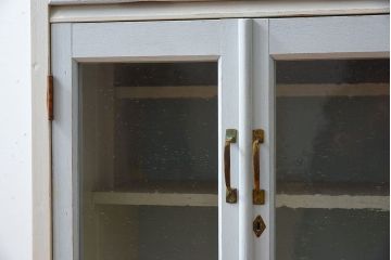 アンティーク家具　アンティークペイント　マス目棚付き!縦型キャビネット(収納棚、飾り棚)