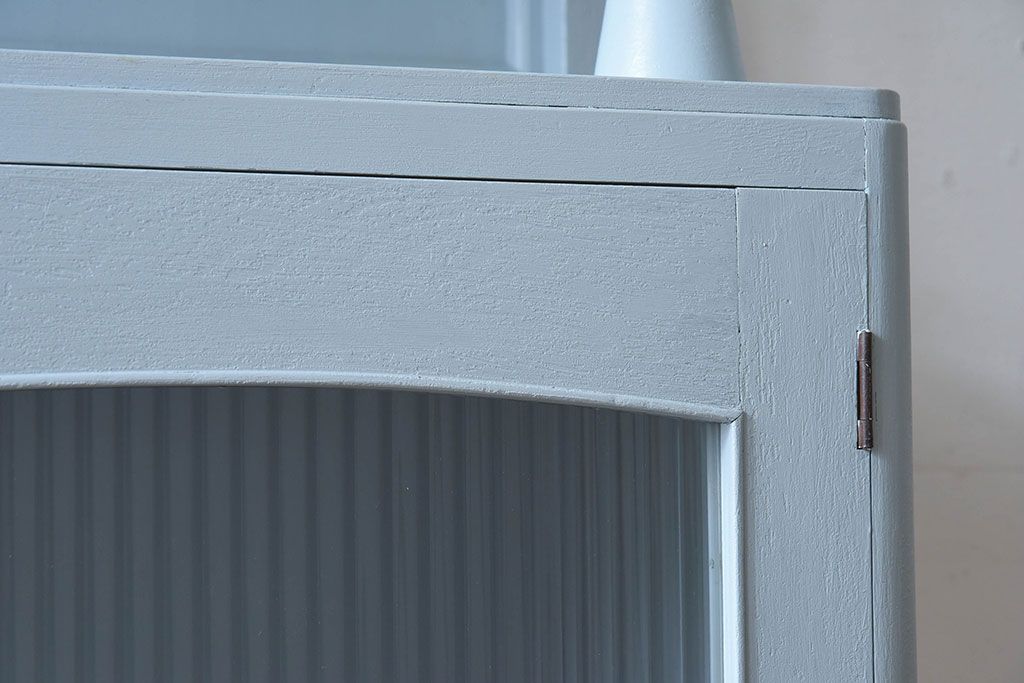 アンティーク家具　モールガラス入り!アンティークのペイント本箱(ブックケース)