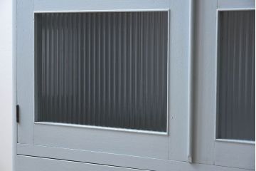 アンティーク家具　モールガラス入り!アンティークのペイント本箱(ブックケース)