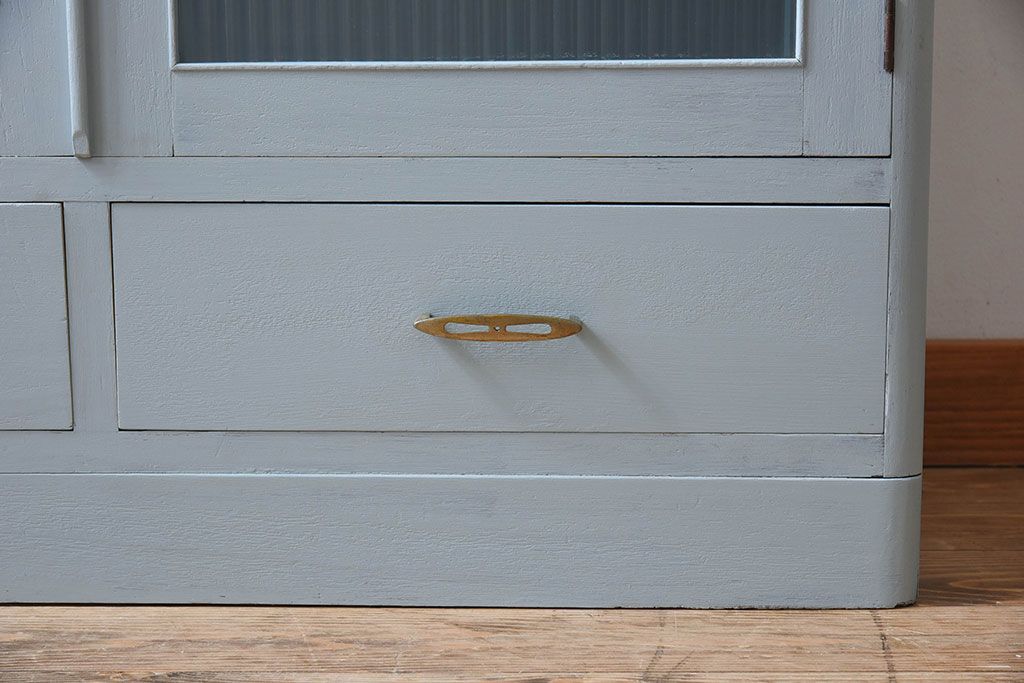 アンティーク家具　モールガラス入り!アンティークのペイント本箱(ブックケース)