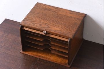 アンティーク雑貨　オーク材　木製シャッター付き!小ぶりなアンティーク小引き出し