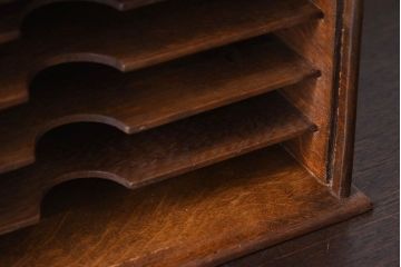 アンティーク雑貨　オーク材　木製シャッター付き!小ぶりなアンティーク小引き出し