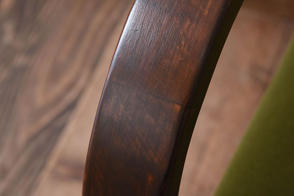 レトロ家具　ブナ材　シンプルでレトロなアンティーク1人掛けアームソファ(1)