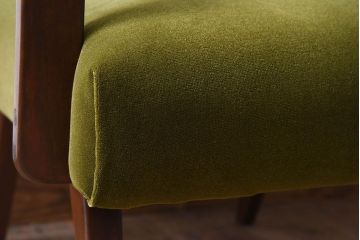 レトロ家具　ブナ材　シンプルでレトロなアンティーク1人掛けアームソファ(1)