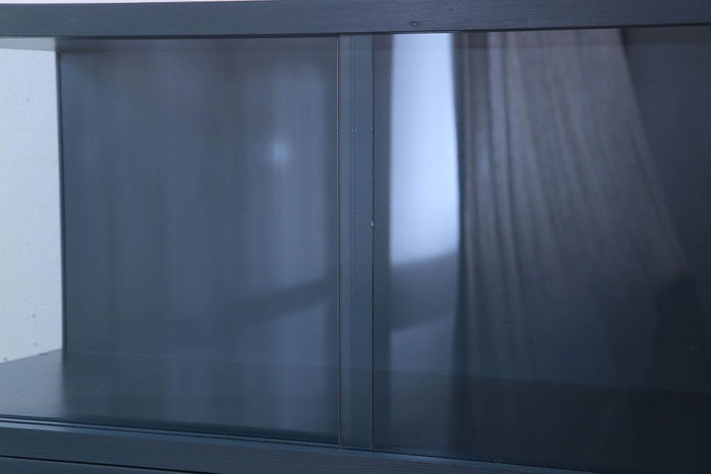 レトロ家具　昭和レトロ　チェッカーガラス入り!ペイント本箱