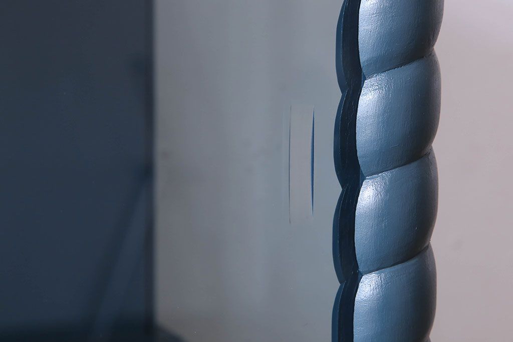 レトロ家具　昭和レトロ　チェッカーガラス入り!ペイント本箱