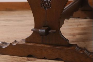 ヴィンテージ家具　イギリスビンテージ　オーク材　ダイニングテーブル